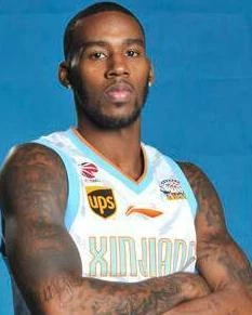 达柳斯·亚当斯