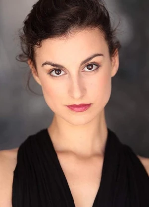 伊沃娜·库斯图迪奇