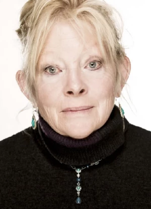 安娜·考尔德-马歇尔