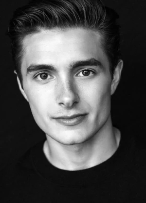 吉诺·亚拿尼亚