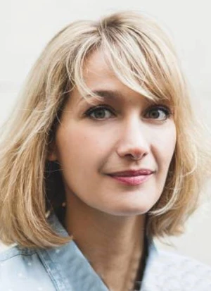 卡罗琳·安格鲁德