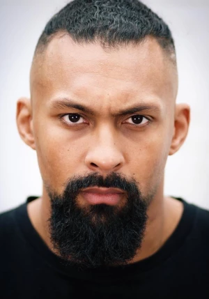 齐·刘易斯-帕里