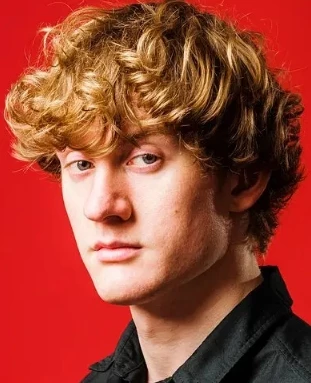 詹姆斯·艾克斯特