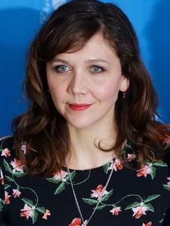 玛吉·吉伦哈尔