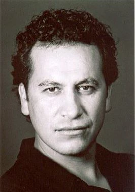 朱利安·阿拉汗加