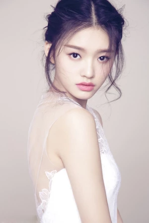 星女郎 明星 壁纸 - 酷乐米



























首页
电影
游戏
小说
动漫
人物










发文章














林允


举报

Jelly Lin

职业：演员 模特

生日：1996年4月16日 


人物信息：
169cm
白羊座

地区：中国






给TA留言

发&nbsp;文&nbsp;章