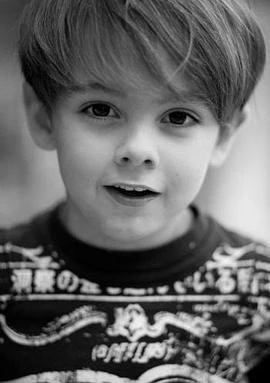 迈尔斯·艾略特