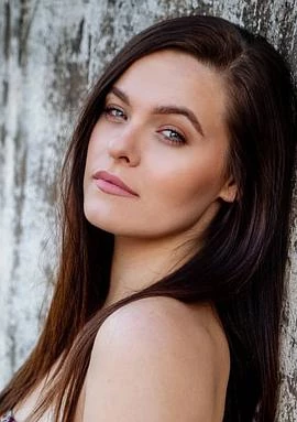 塔丽亚·杰德·霍尔特