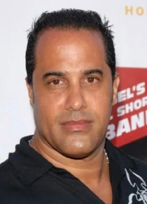 F·华伦天奴·莫拉莱斯