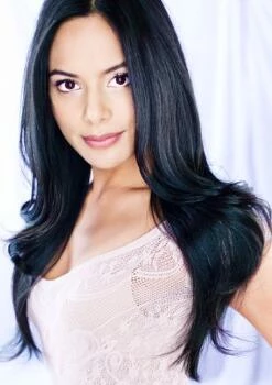 妮可·翁布雷布埃诺