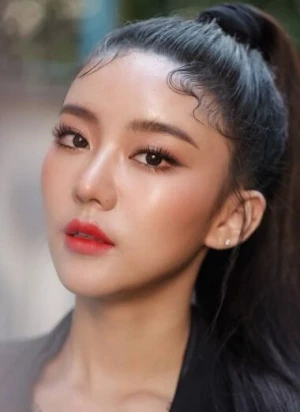 妮查潘·查采芃纳