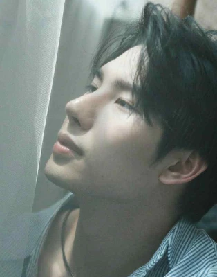 纳塔朋·迪洛那瓦立