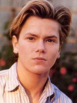 瑞凡·菲尼克斯