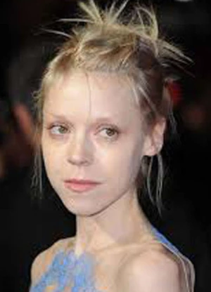 安东尼娅·坎贝尔-休斯