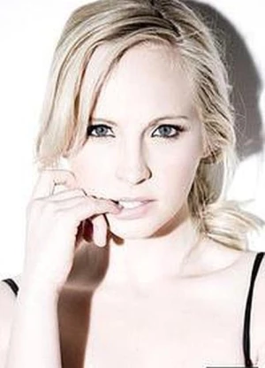 坎迪丝·阿科拉