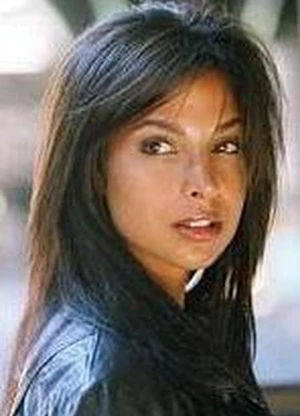 菲丽莎·特雷尔