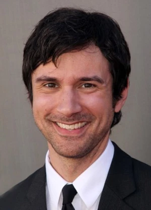 乔希·罗伯特·汤普森